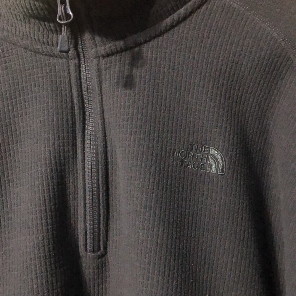 The North Face Quarter ZIP - Picture 2 of 4